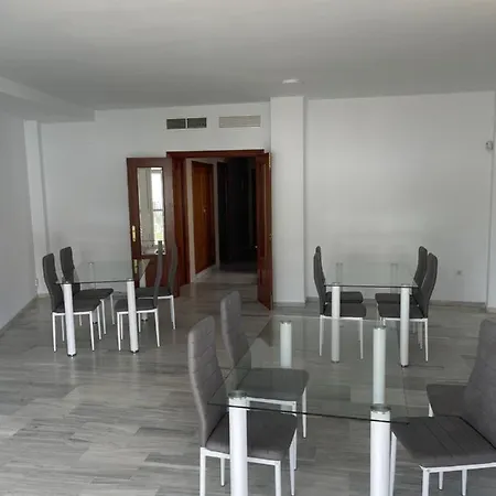 בית אירוח Exclusivo Chalet Sevilla. ¡jardin & Cocina! Alcalá de Guadaira