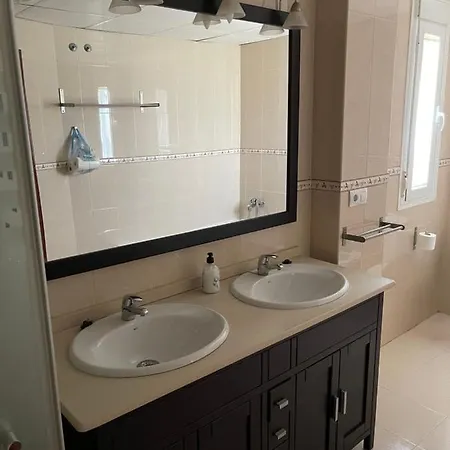 בית אירוח Exclusivo Chalet Sevilla. ¡jardin & Cocina!