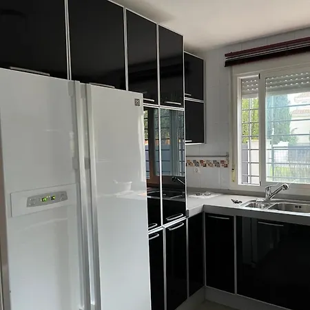 בית אירוח Exclusivo Chalet Sevilla. ¡jardin & Cocina! Alcalá de Guadaira