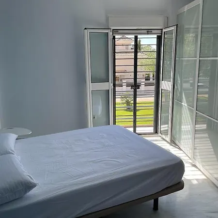 Exclusivo Chalet Sevilla. ¡jardin & Cocina!